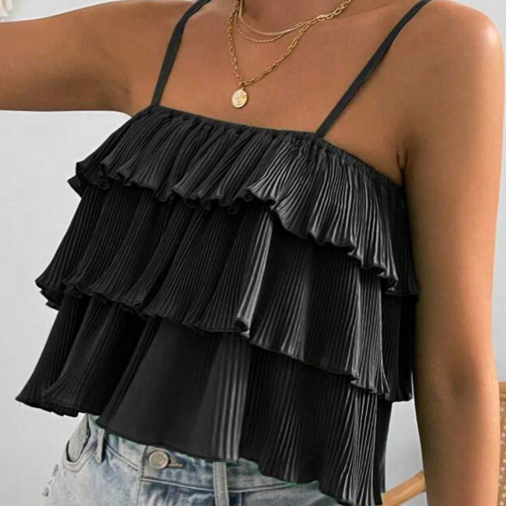 NEVER WORN Ruffle tank - Picture 4 of 4